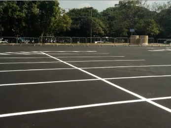 Execução de estacionamento e pátio